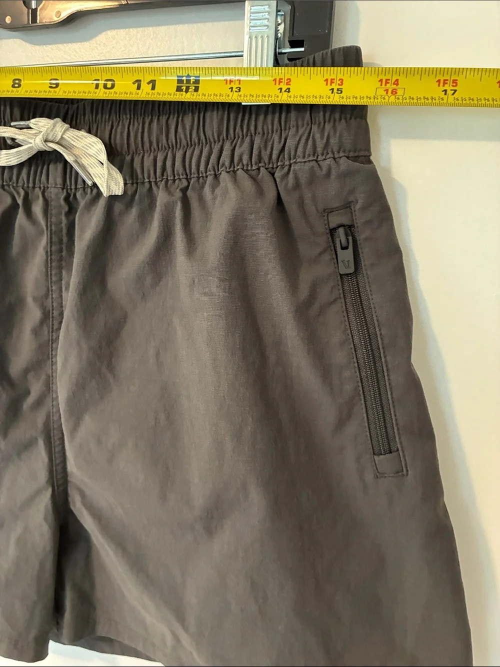 Vuori Birch Shorts Gray